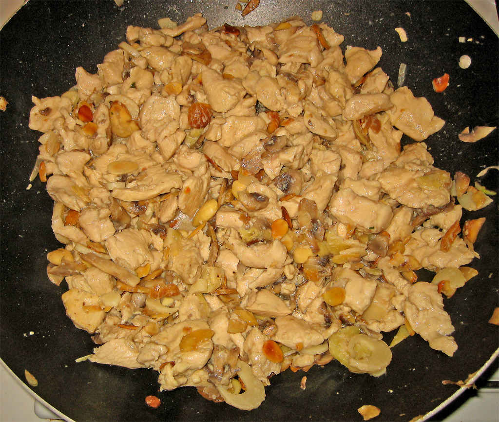 pollo alle mandorle