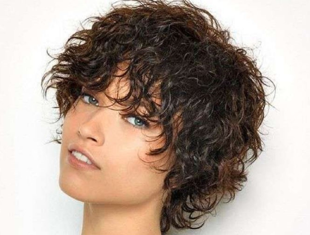 capelli corti mosso naturale