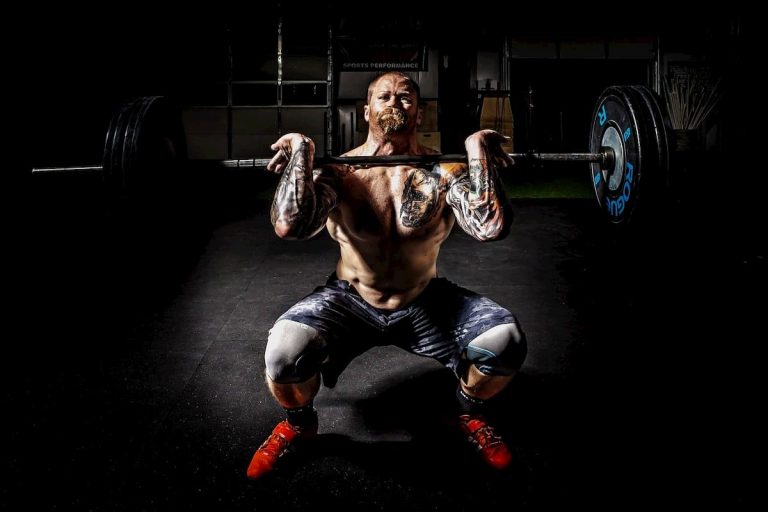 esercizi glutei uomo