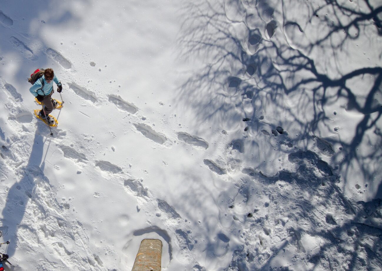 Ciaspolare sulla neve benefici