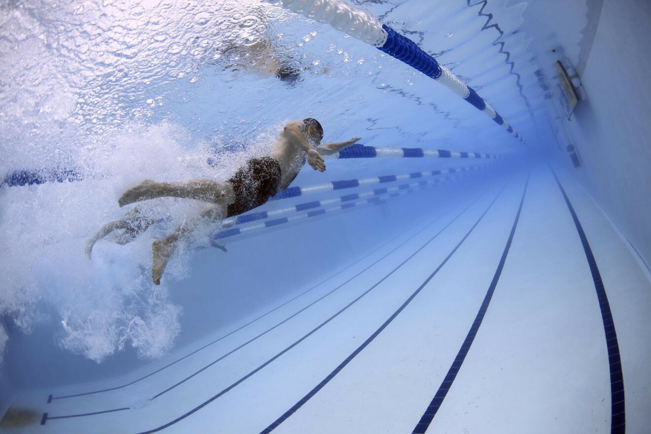 allenamento piscina