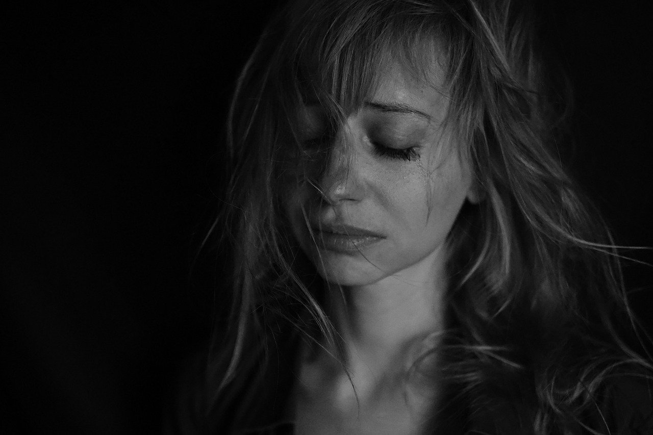 sadness-4578031_1280