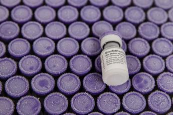 covid caratteristiche genetiche influenzano risposta a vaccino lo studio 2