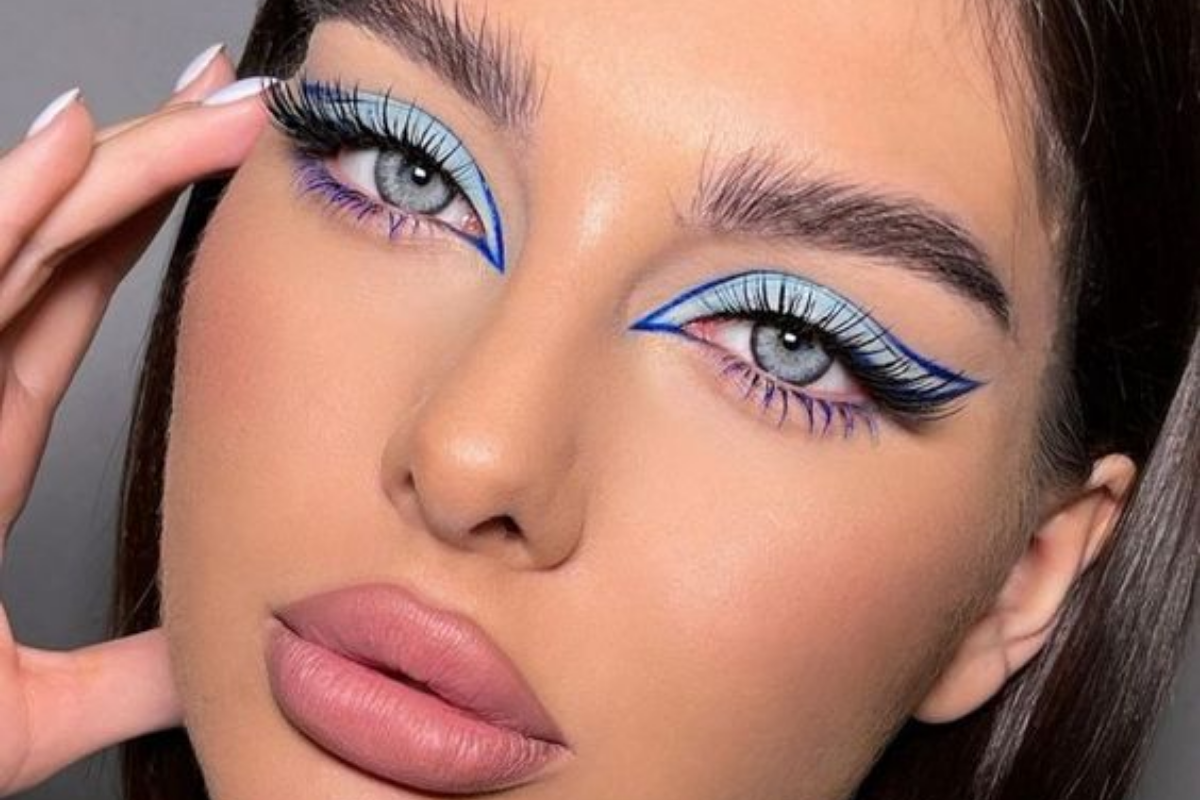 Come truccare gli occhi azzurri: make-up da giorno e da sera