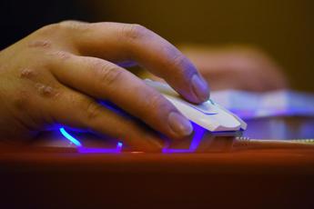 internet oracolo per oltre 40 italiani lindagine 2