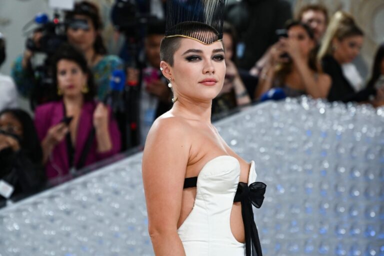 Qual è la beauty routine di Florence Pugh?
