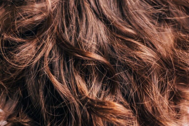 Come preparare un impacco per la chioma sfibrata