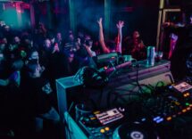 Il dj mangia quattro pasti principali e due spuntini al giorno