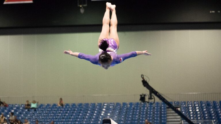 Come si tiene in forma la ginnasta?