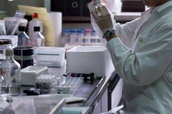 gsk con fleming initiative e ia avanzata contro antimicrobico resistenza 2