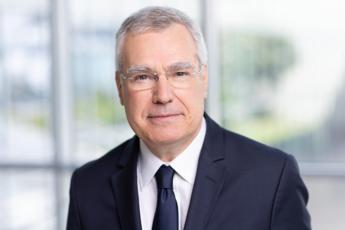 farmaceutica gruppo servier raggiunge i 53 miliardi di fatturato nel 2023 92 2