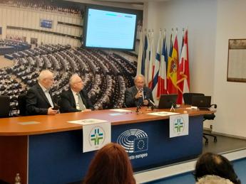 ambiente bianchi isde ue cambi passo su rifiuti in italia 35mila siti da bonificare 2