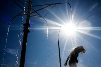caldo nel weekend allerta oggi e domani domenica arancione a bari 2