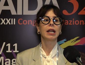 salute dermatologa luvera sui social si accorciano le distanze medico paziente 2