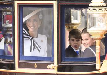 trooping the colour iannelli favo da kate messaggio potente di normalita e speranza 2