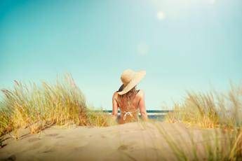 melanoma colpisce diversamente uomini e donne al busto lui alle gambe lei 2