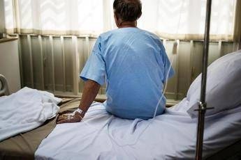 cancro radioterapia a rischio in italia carenza di specialisti e 50 dei pazienti resta senza cure 2