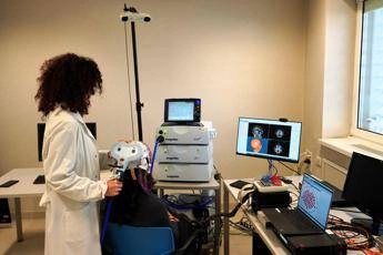 stimolazione magnetica dimezza progressione alzheimer studio italiano 2