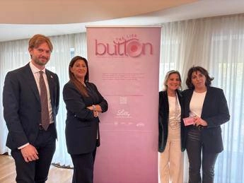 tumori lindagine aderenza alle cure per il cancro al seno sottovalutata dal 50 degli italiani 2