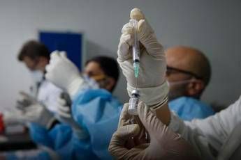 covid bassetti in campana con la nuova variante in asia aumento di casi 2