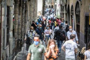 covid di nuovo mascherine isolamento e vaccini cosa ha detto lecdc 2