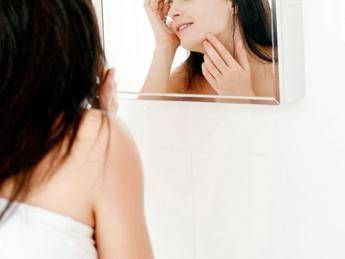 sos acne shaming 2 persone su 5 bullizzate per laspetto della pelle 2