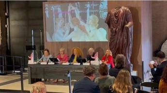ottobre mese della prevenzione del cancro al seno komen e ministero della cultura insieme 2