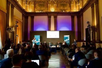 farmaci report atmp forum 15 terapie avanzate in italia e altre 13 entro il 2027 2