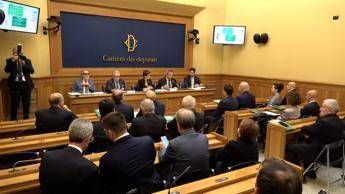 mese della prevenzione orale 1 italiano su 3 ha paura di mordere una mela 2