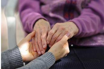 quasi 7 milioni tra pazienti oncologici e caregiver premio incontradonna narrazione come cura 2