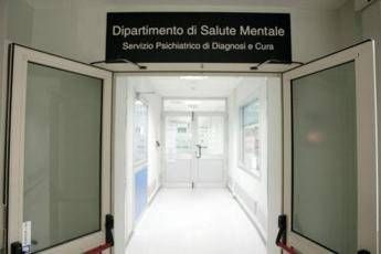 salute 1 italiano su 4 vive con un disturbo mentale un libro racconta le loro storie 2