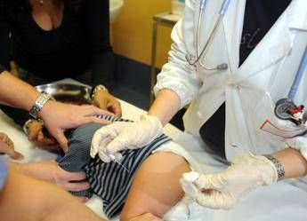 vaccini barretta fimp fondamentale anti meningococco in bimbi e adolescenti 2