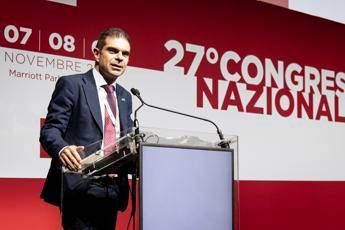 aiom massimo di maio e il nuovo presidente degli oncologi italiani 2