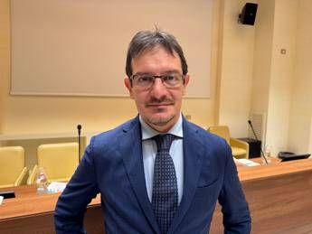 finzi astraricerche il 60 degli italiani favorevole al raddoppio del prezzo delle sigarette 2