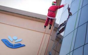 al bambino gesu sguardi al cielo per larrivo di babbo natale 2
