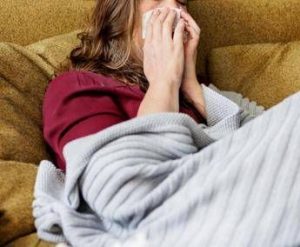 influenza lallarme di pregliasco a natale oltre un milione casi picco dopo le feste 2