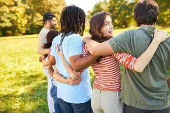 hugging day fra calore umano e robot il potere terapeutico dellabbraccio 2