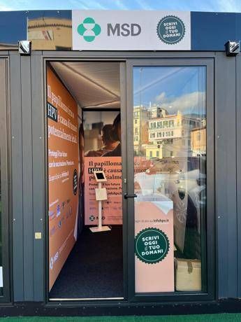 sanremo a casa kiss kiss campagna vaccinale contro il papillomavirus 2