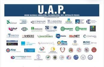 manifestazione nazionale uap al teatro brancaccio di roma 2