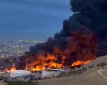 nubi nere sopra teheran medici ambiente piogge acide e gas nocivi 2