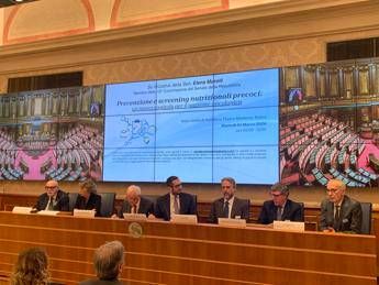 tumori malnutrizione diffusa esperti chiedono screening nutrizionale nei lea 2