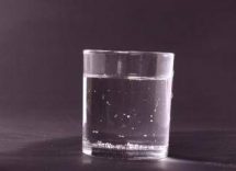 bere acqua calda al mattino o alla sera i consigli dellesperto 2