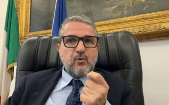 farmaceutica valentini mimit italia secondo produttore in europa export da 54mld 2