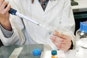 tumore al seno scoperto interruttore molecolare che frena la progressione 2