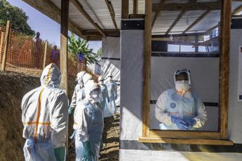 ebola superata la soglia dei mille casi in congo 254 morti e 100 guariti 2