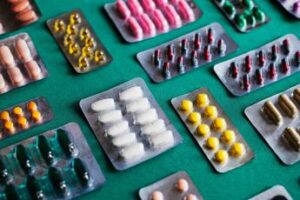 farmaci in valigia quali portare con se in vacanza e come conservarli correttamente 2